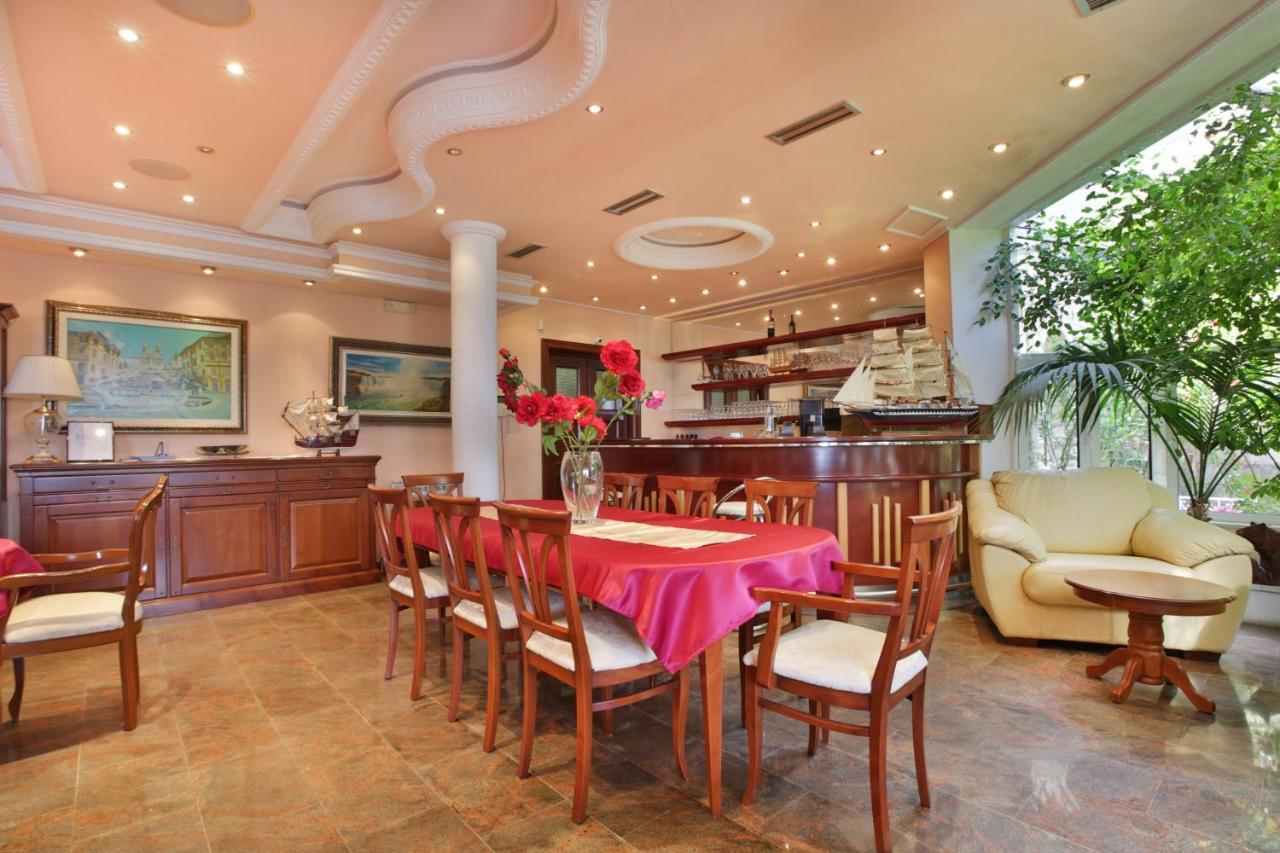 Royal Holiday Apartments Sveti Stefan Zewnętrze zdjęcie