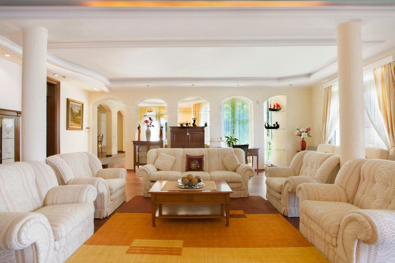 Royal Holiday Apartments Sveti Stefan Zewnętrze zdjęcie