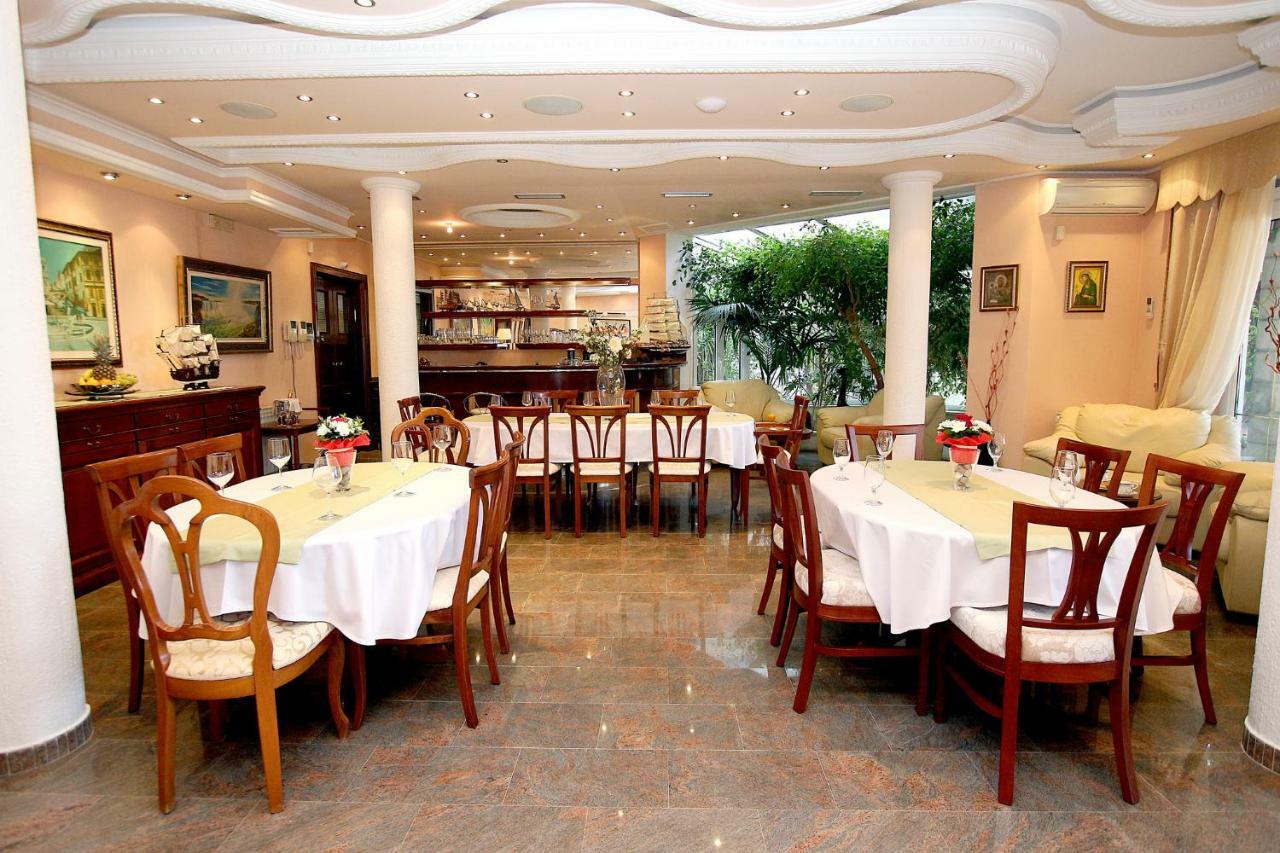 Royal Holiday Apartments Sveti Stefan Zewnętrze zdjęcie